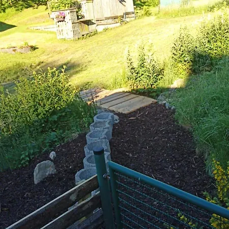 Eden Frankenblick I Rennsteig I Thüringer Wald I Wandern I Naturnah I Nahe Skipiste L Spielzimmer I Waschmaschine I Kostenlos Parken I Wlan I Spülmaschine I Familien-ferienhaus I Waldwege Und Wanderwege Mengersgereuth-Hammern